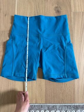 Lululemon Wunder Train High-Rise Shorts with Pockets 6"